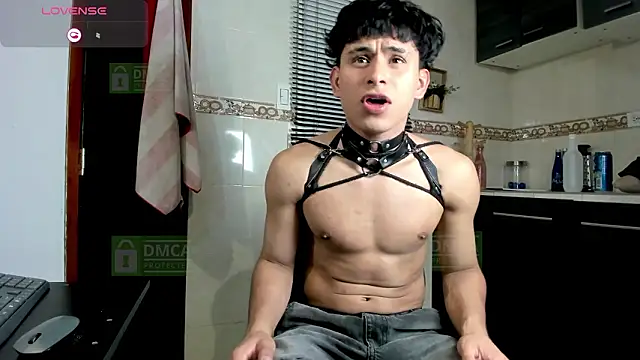 Snapshot of Jhonny-Blake chatting on February 26, 9:03 pm Jhonny-Blake online show from February 26, 9:03 pm