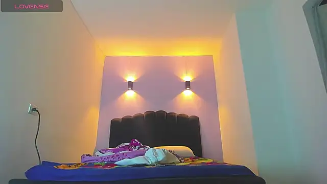 Sofia Clauss  online show from September 16, 3:40 am