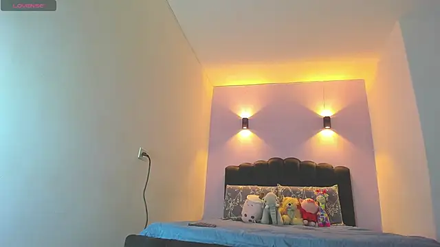 Sofia Clauss  online show from October 20, 5:08 am