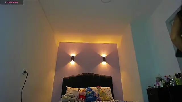 Snapshot of Sofia_Clauss_ chatting on February 11, 5:12 am Sofia Clauss online show from February 11, 5:12 am