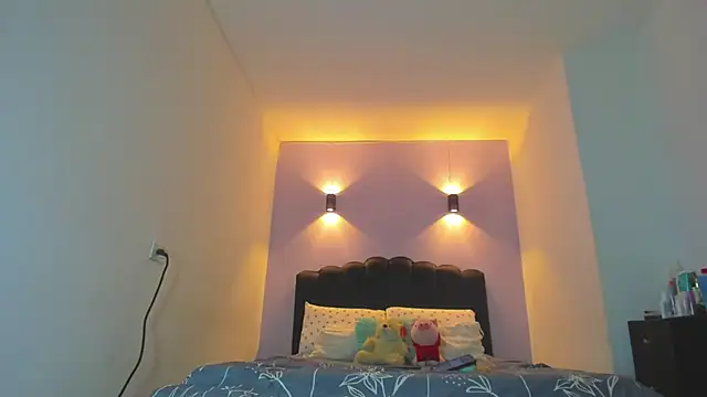 Snapshot of Sofia_Clauss_ chatting on February 27, 4:12 am Sofia Clauss online show from February 27, 4:12 am