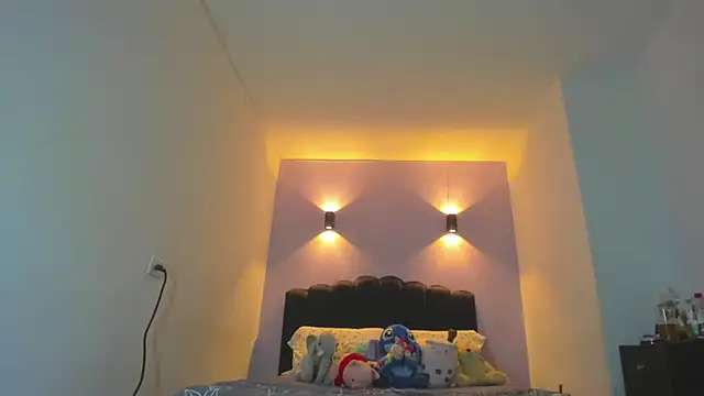 Sofia Clauss  online show from March 25, 4:18 am