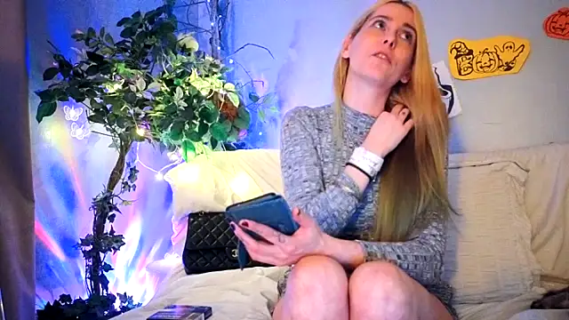 CanadianBeaver6969 online show from October 17, 9:56 am