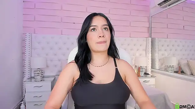 Snapshot of Yaaky_ chatting on February 7, 2:37 pm Yaaky online show from February 7, 2:37 pm