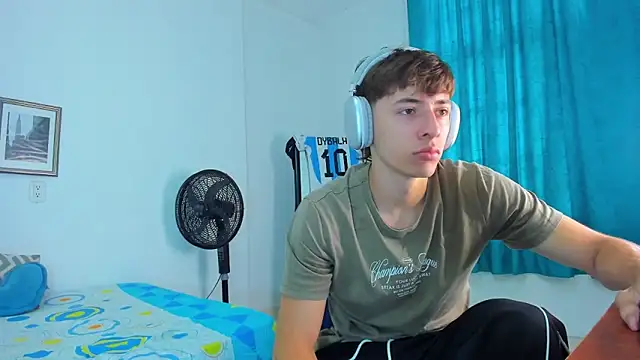 AlessandroDybala online show from March 12, 12:44 pm