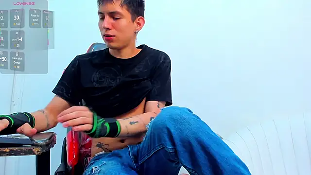 Snapshot of JeanRam18 chatting on January 6, 11:58 am JeanRam18 online show from January 6, 11:58 am