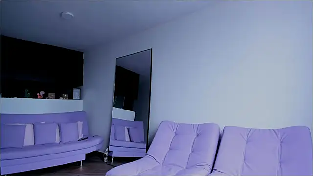 Lauren A online show from September 18, 4:53 pm