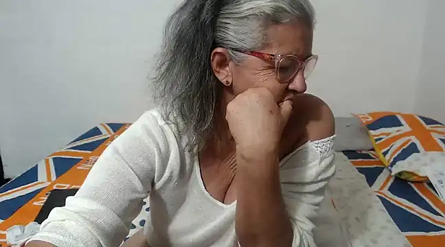 candy mature  online show from February 25, 12:58 am