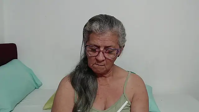 candy mature  online show from March 25, 10:49 pm