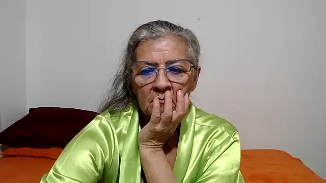 Snapshot of candy_mature_ chatting on July 19, 11:58 am candy mature online show from July 19, 11:58 am