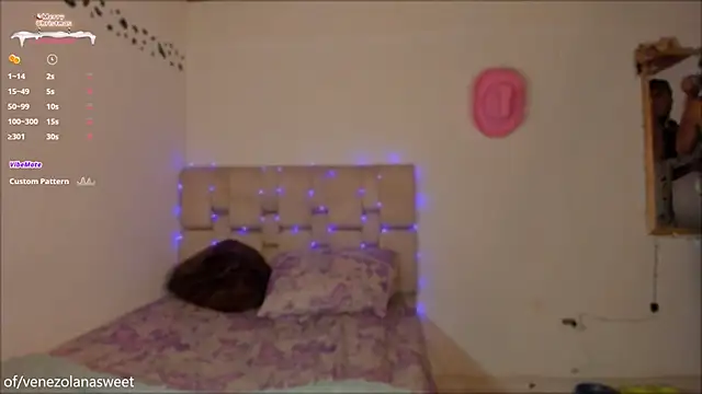 turabbitxx online show from December 24, 11:00 pm