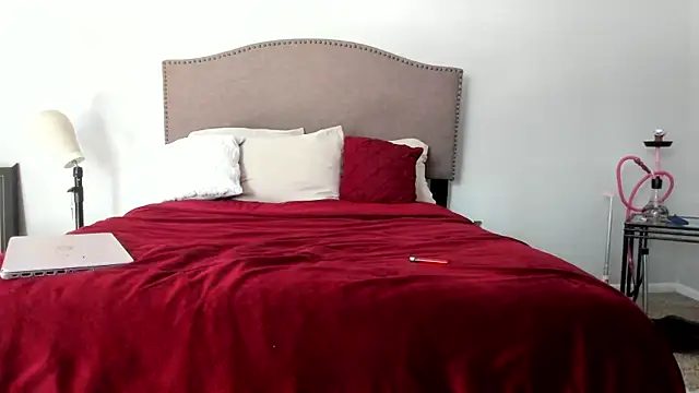 yiauana online show from September 20, 5:58 pm