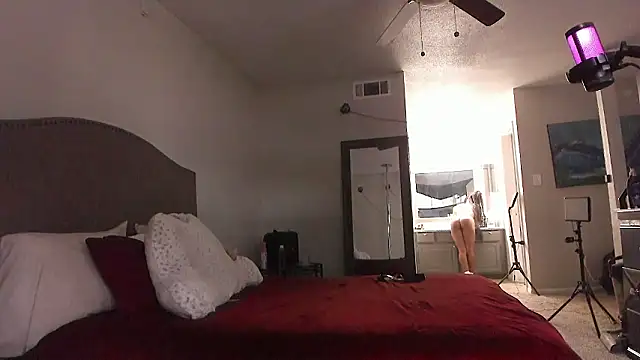 yiauana online show from February 2, 11:14 pm