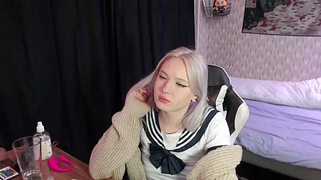 Snapshot of VikaPowers chatting on December 4, 11:57 pm VikaPowers online show from December 4, 11:57 pm