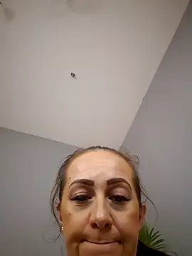 AvaLloyd online show from March 18, 3:20 am