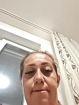 AvaLloyd online show from September 9, 2:00 am