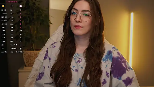 Ester Hill online show from October 6, 1:36 am