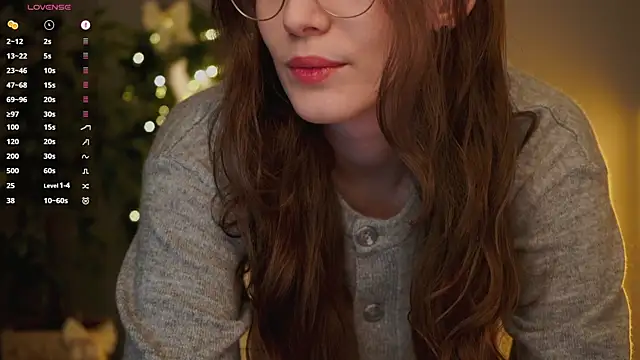 Ester Hill online show from December 18, 1:33 am