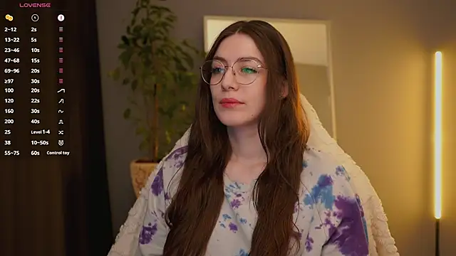 Ester Hill online show from February 18, 2:29 am