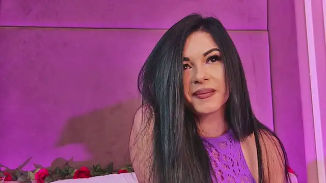 EmilyColle  online show from March 1, 8:13 am