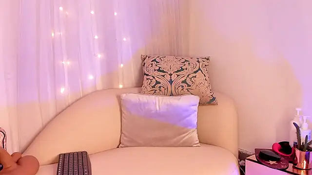 Charlotte  08 online show from February 20, 8:03 pm