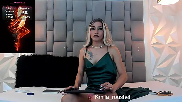 kamila twink sexy online show from December 15, 9:09 pm