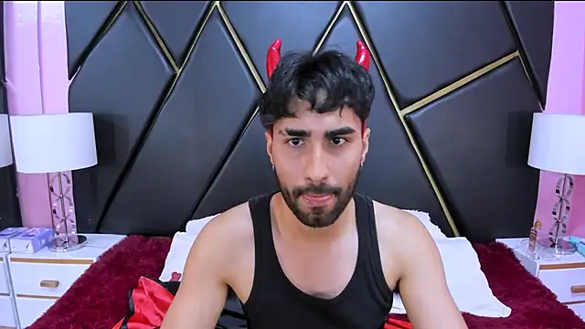 MilanZaire online show from November 1, 10:23 pm