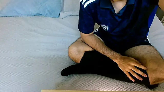 MilanZaire online show from December 13, 8:25 pm