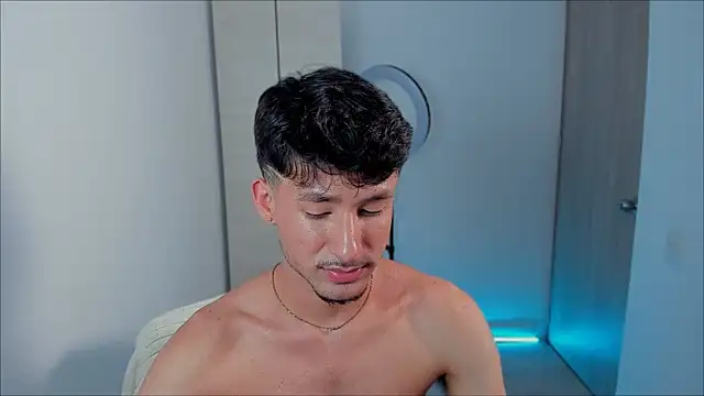 dimitri targaryen online show from December 17, 7:40 am