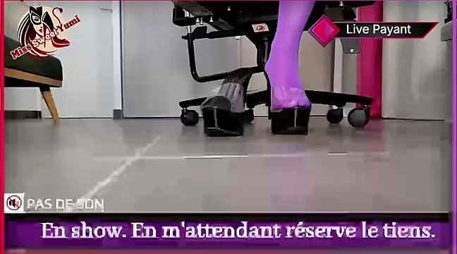 Snapshot of MissSweetYumi chatting on March 21, 2:07 pm MissSweetYumi online show from March 21, 2:07 pm