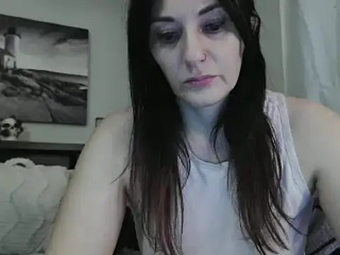 Snapshot of CrystalLakeXO chatting on January 31, 9:48 am CrystalLakeXO online show from January 31, 9:48 am