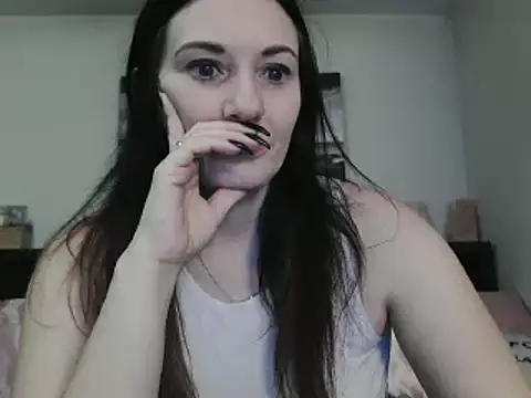 Snapshot of CrystalLakeXO chatting on February 6, 4:31 am CrystalLakeXO online show from February 6, 4:31 am