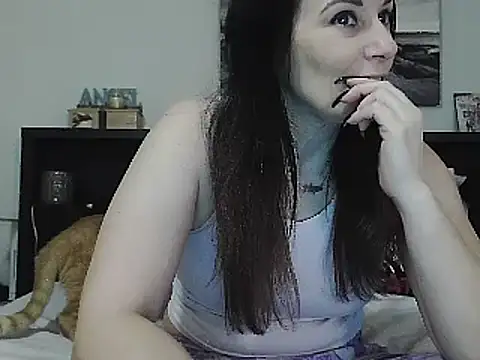 Snapshot of CrystalLakeXO chatting on February 7, 4:27 am CrystalLakeXO online show from February 7, 4:27 am