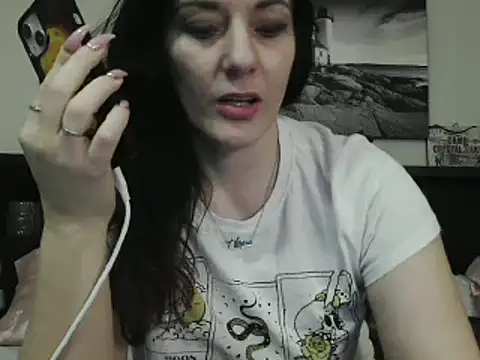 Snapshot of CrystalLakeXO chatting on March 13, 8:37 am CrystalLakeXO online show from March 13, 8:37 am