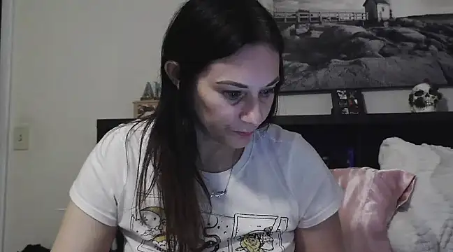 Snapshot of CrystalLakeXO chatting on March 18, 8:25 am CrystalLakeXO online show from March 18, 8:25 am