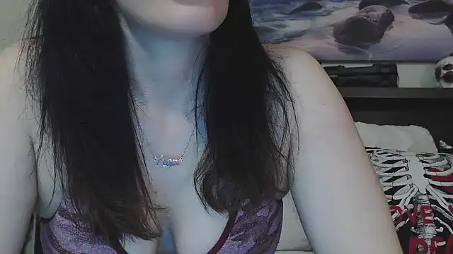 Snapshot of CrystalLakeXO chatting on September 25, 10:41 am CrystalLakeXO online show from September 25, 10:41 am