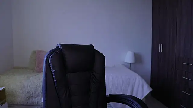 SaraParisi online show from October 2, 10:17 pm