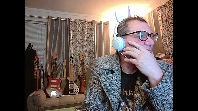 coryassman online show from January 12, 9:30 am