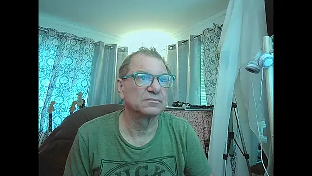 coryassman online show from April 10, 8:57 pm