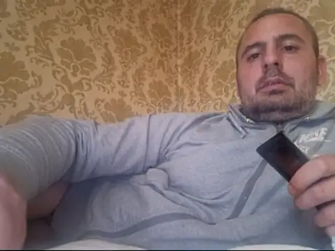 Snapshot of Basszos88i chatting on October 18, 12:06 pm Basszos88i online show from October 18, 12:06 pm