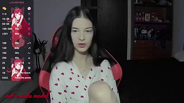 Snapshot of Miya_Dream_UKR chatting on February 13, 10:39 pm Miya Dream UKR online show from February 13, 10:39 pm