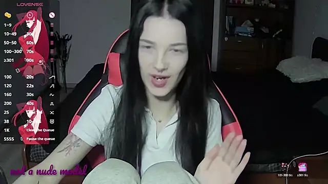 Snapshot of Miya_Dream_UKR chatting on March 8, 10:57 pm Miya Dream UKR online show from March 8, 10:57 pm