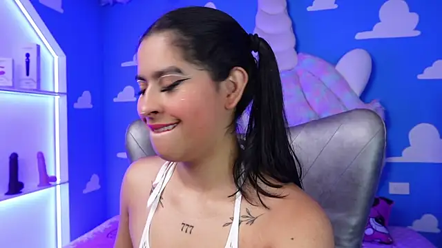 Snapshot of miss_romyna chatting on January 20, 11:02 am miss romyna online show from January 20, 11:02 am