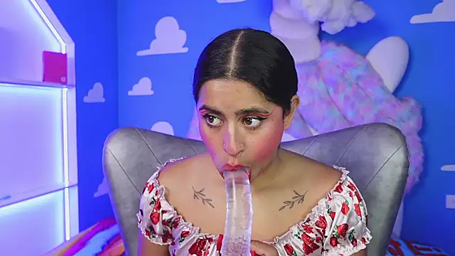 miss romyna online show from April 15, 11:06 am