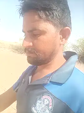 Snapshot of lovesuna chatting on February 13, 8:17 am lovesuna online show from February 13, 8:17 am