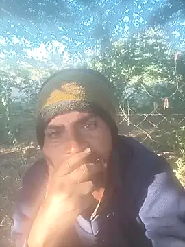 Snapshot of lovesuna chatting on March 6, 2:19 am lovesuna online show from March 6, 2:19 am