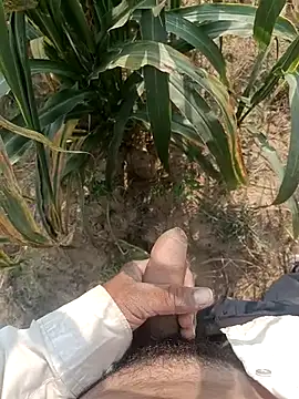 Snapshot of lovesuna chatting on October 19, 9:32 am lovesuna online show from October 19, 9:32 am