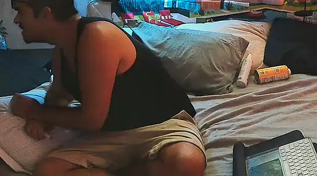 badboybrad11 online show from February 21, 4:05 pm