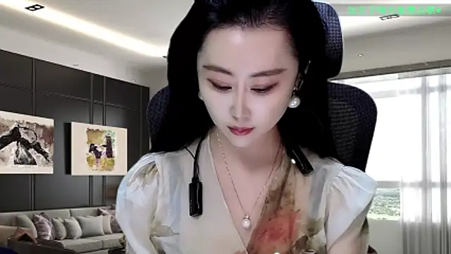 W-E-N-123 online show from December 20, 1:45 am