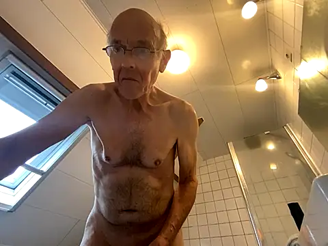 Snapshot of martxxxxx chatting on October 21, 10:27 am martxxxxx online show from October 21, 10:27 am